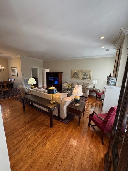 Building Photo - 200 Winding Stair Trl