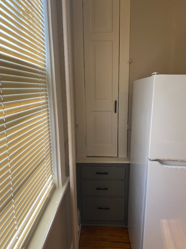 Building Photo - 3833 11th Ave S