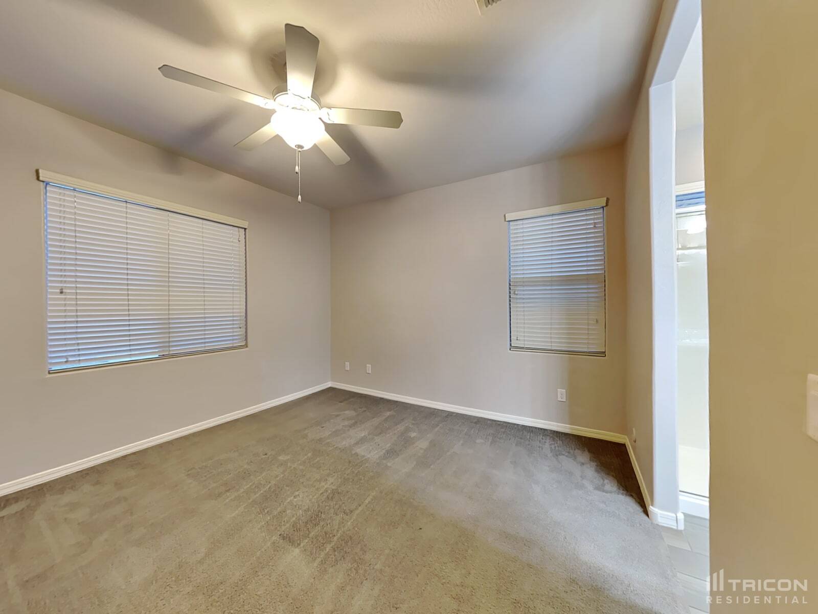 Building Photo - 4891 E Velasco St