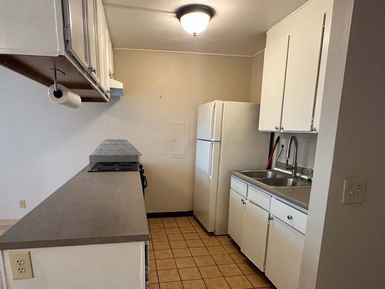 Building Photo - 84-707 Kiana Pl