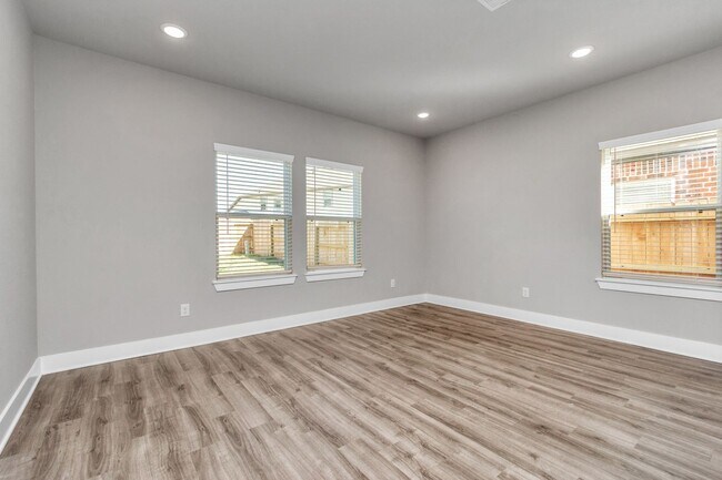 Building Photo - Welcome to the Holly — Spacious Comfort, Modern Style.
