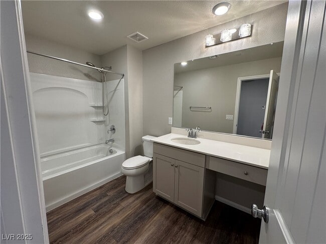 Building Photo - 3204 Brynley Ave