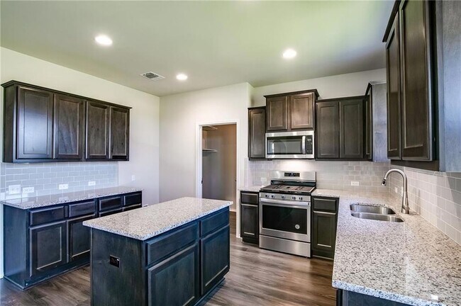 Building Photo - 349 Horsemint Way