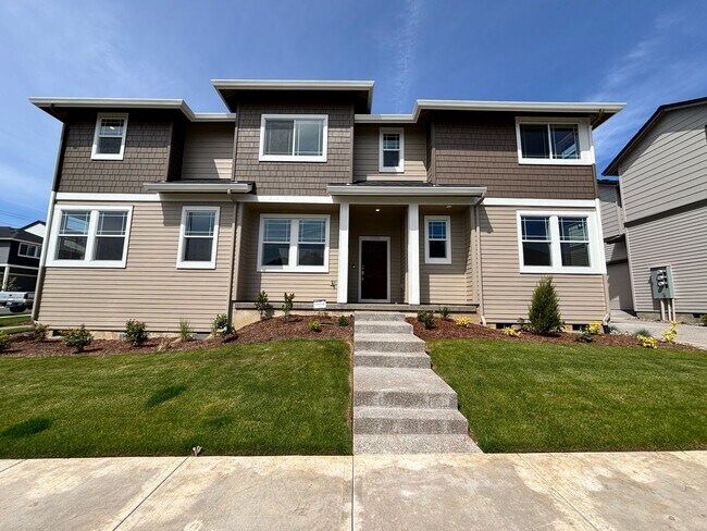 Primary Photo - Brand New 5 Bedroom Home in Bull Mountain ...