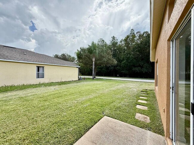 Building Photo - 5855 Count Turf Ln