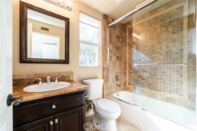 Building Photo - 6 Roseleaf