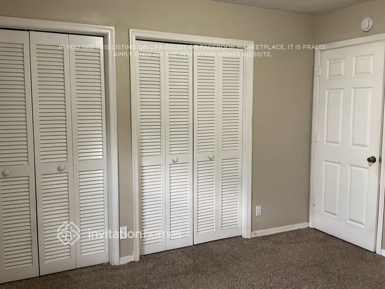 Building Photo - 13427 Kingsbury Dr