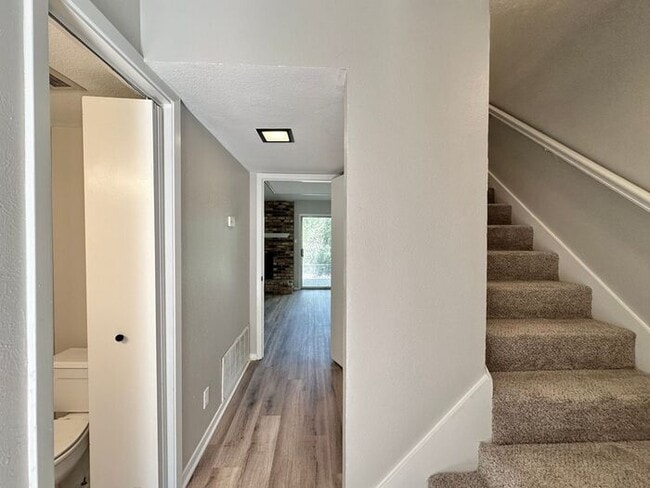 Building Photo - Available Now! 3 Bedroom 2.5 Bath Duplex i...
