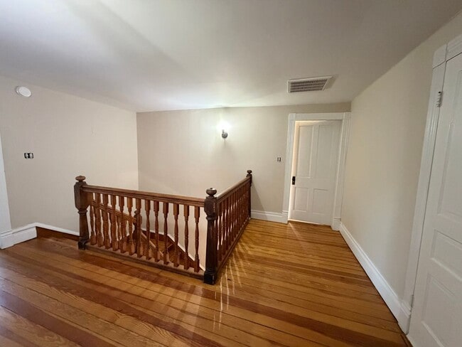 Building Photo - 5826 Railroad Ave