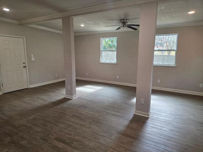 Building Photo - 21307 SE Hawthorne Rd