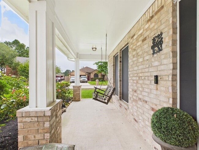 Building Photo - 27116 Monarch Woods Dr