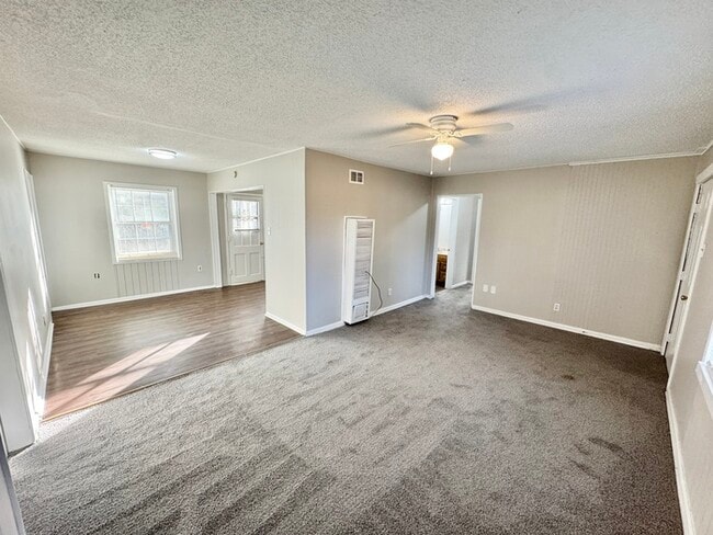 Building Photo - 4093 Barron Ave