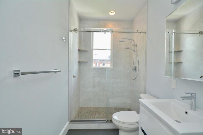 Building Photo - 1724 2nd St NW