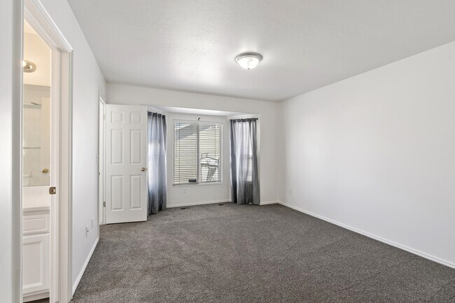 Building Photo - 1613 N 2000 W