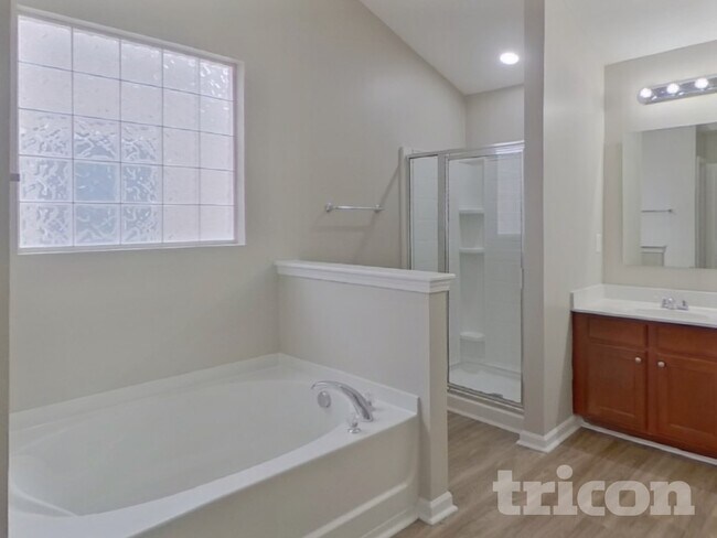 Building Photo - 510 Rook Rd