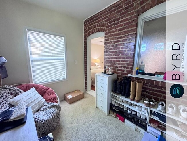 Building Photo - 3427 Ellwood Ave