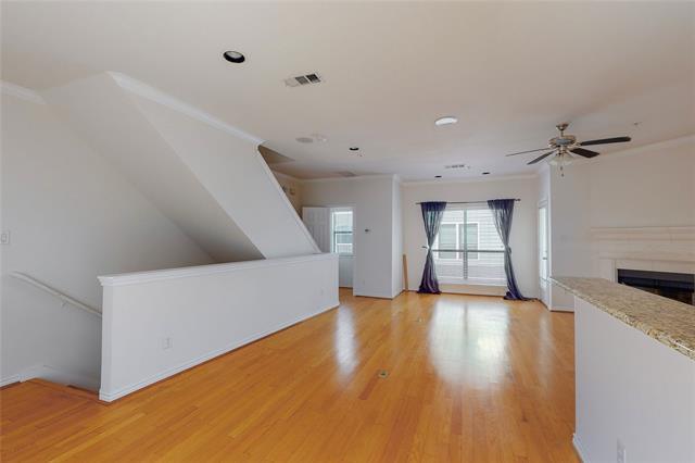 Primary Photo - 2415 Stutz Dr