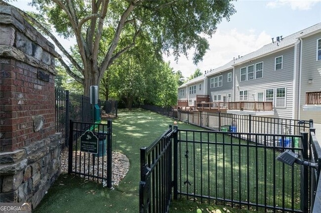 Building Photo - 2315 Limehurst Dr