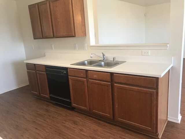 Building Photo - 1045 Cavern Dr