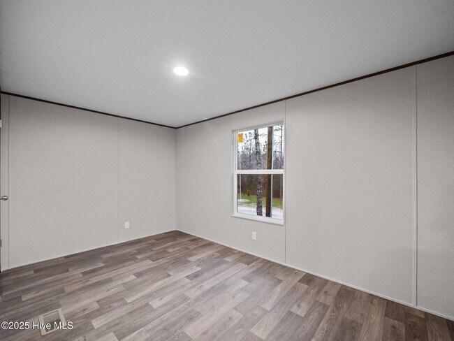 Building Photo - 113 Trott Ln