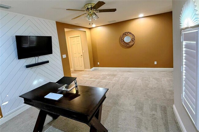 Building Photo - 2468 Whittler Br