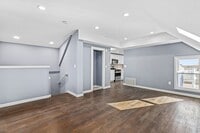 Building Photo - 167 Lexington St