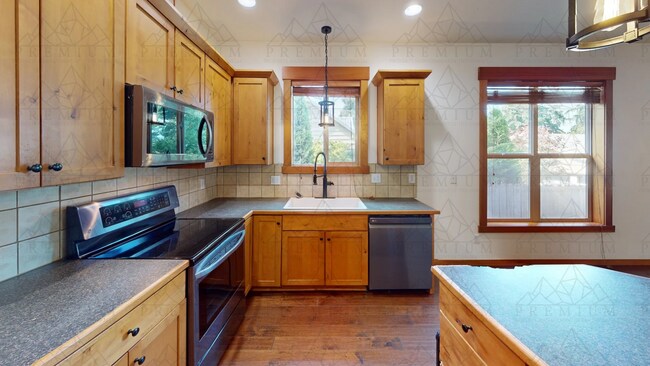 Building Photo - Beautiful 3 bedroom 2 bath home!