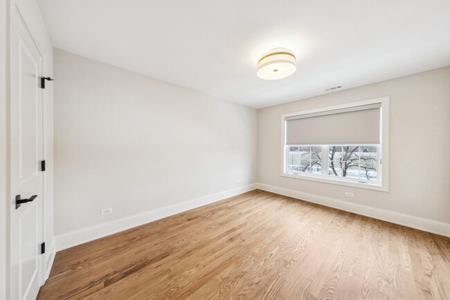 Building Photo - 6202 Flagg Creek Ln