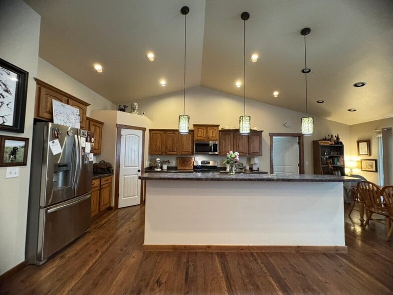 Building Photo - 219 Talon Way