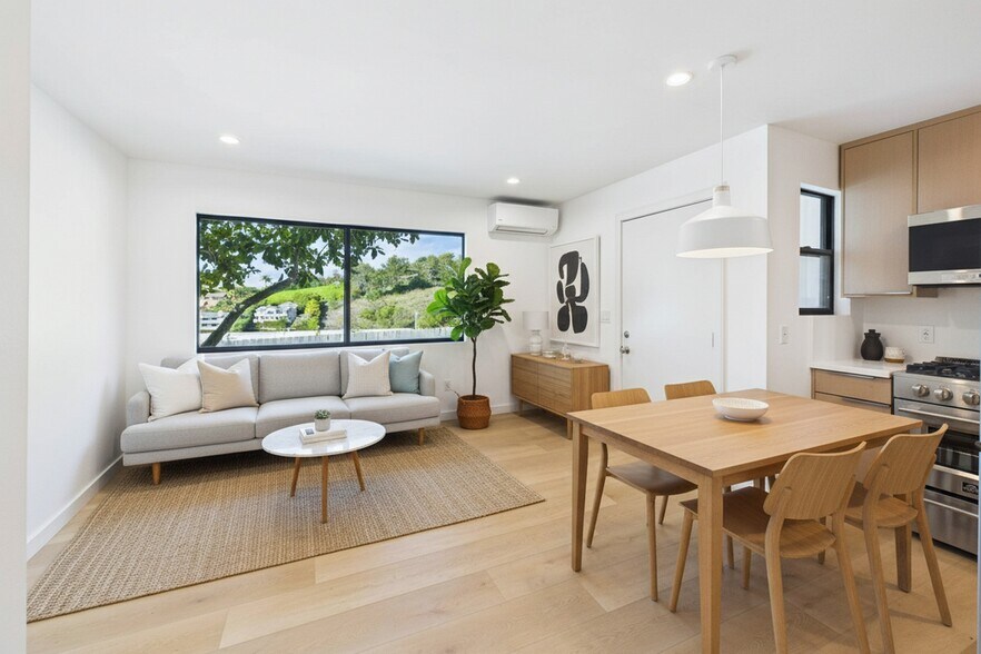 Building Photo - 2282 Whitney Ave