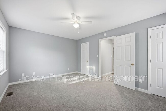 Building Photo - 320 N Key St