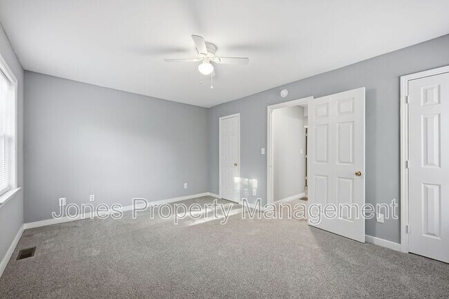 Building Photo - 322 N Key St