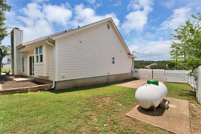 Building Photo - 203 Dunkeld Dr