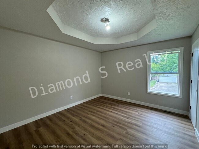 Building Photo - 5649 S Ferguson Ave