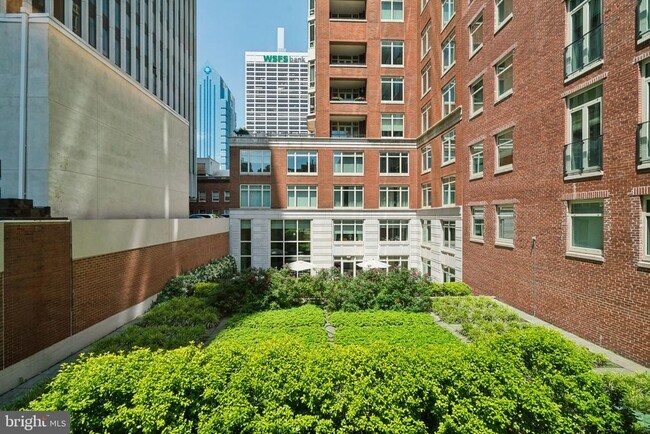 Building Photo - 130 18TH St