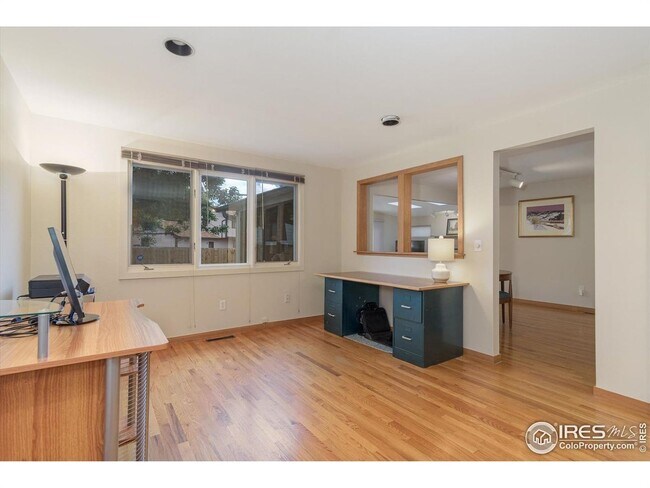Building Photo - Charming 4-Bedroom Ranch in Prime Location...