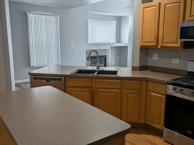 Building Photo - 1966 Alinda Ave