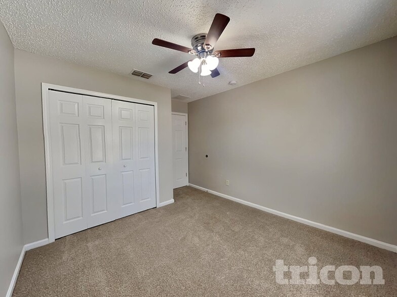 Building Photo - 9 Riddle Pl