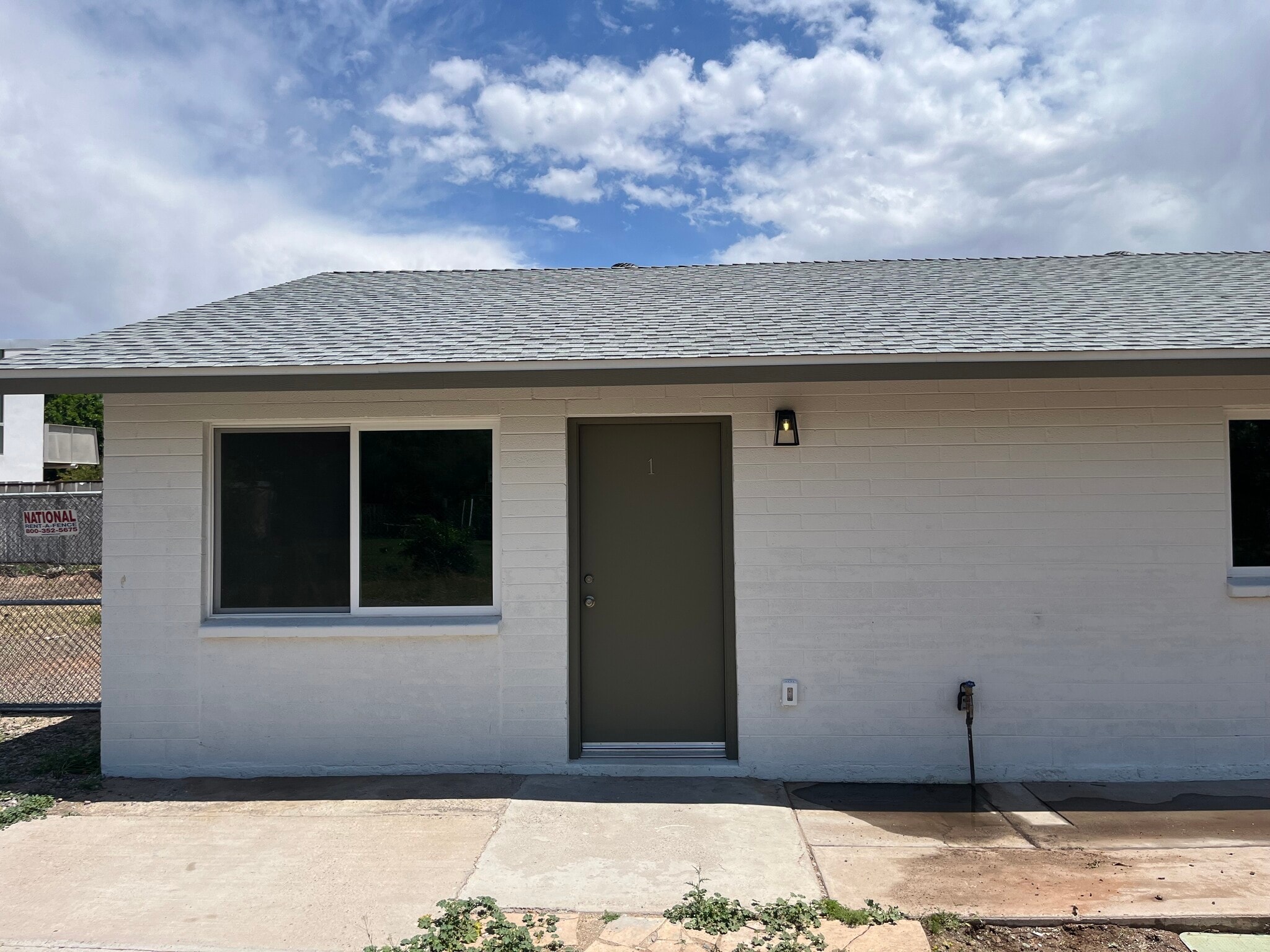 Exterior Unit #1 - 1727 E Oak St