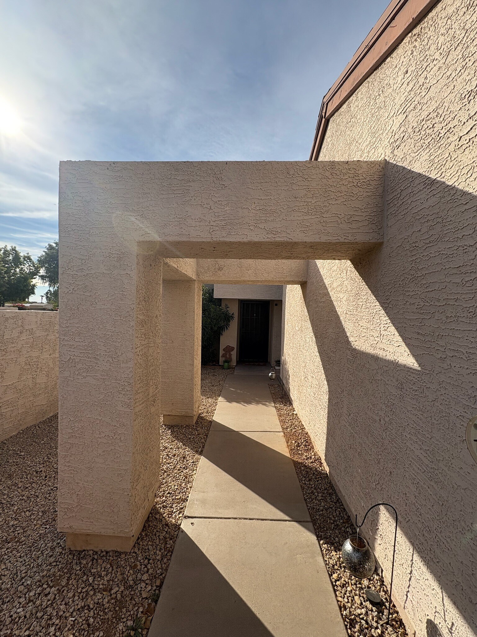Entrance - 3315 E Kelton Ln