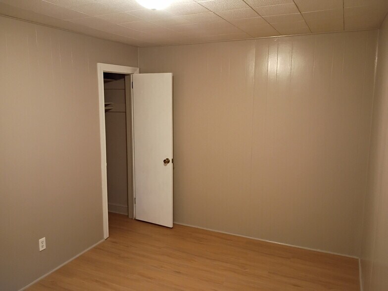 Building Photo - 1625 Mansfield St