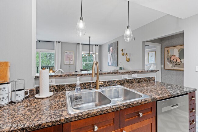 Building Photo - 955 Registry Blvd