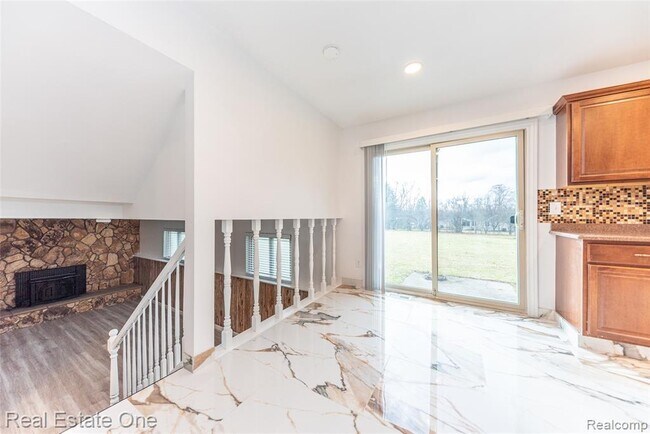 Building Photo - 29489 Geraldine Rd