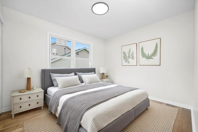 Building Photo - 1668 Hidden Valley Dr