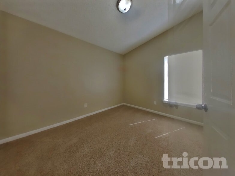 Building Photo - 3215 Kelling St