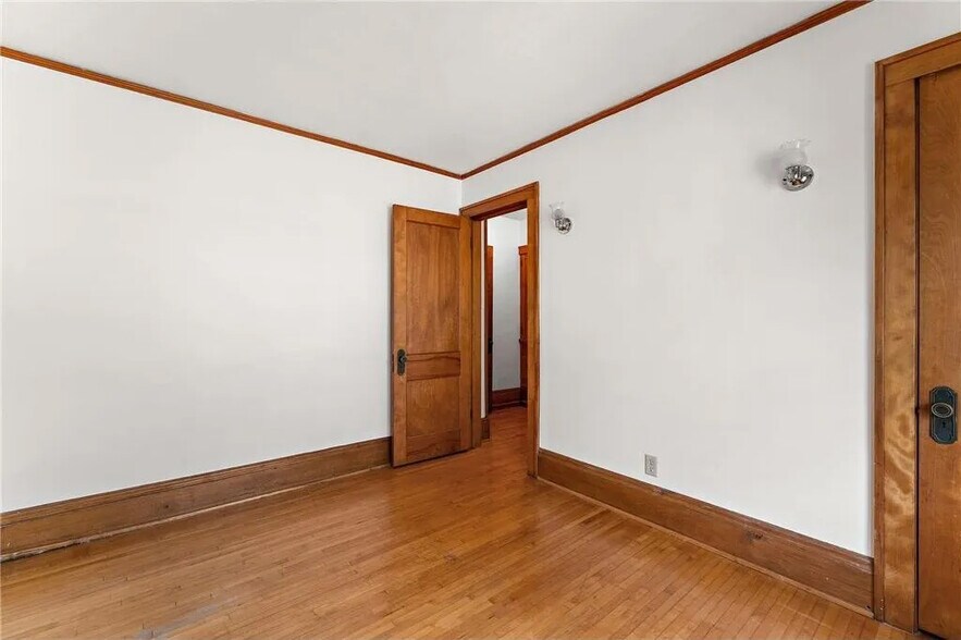 Building Photo - 2017 Laurel Avenue