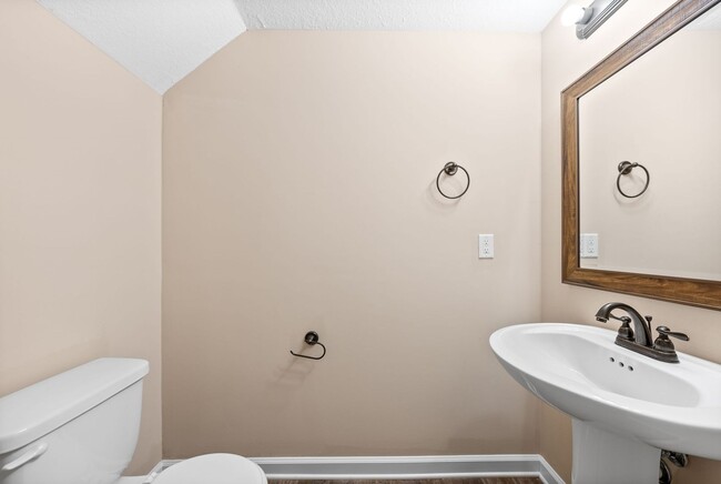 Building Photo - 363 Mcgee Ct
