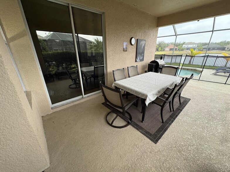Lanai Dining Area - 12426 23rd St E