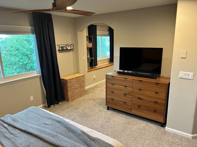 Building Photo - Incredible 4-bedroom Family Home with Fine Finishes and Private Spaces