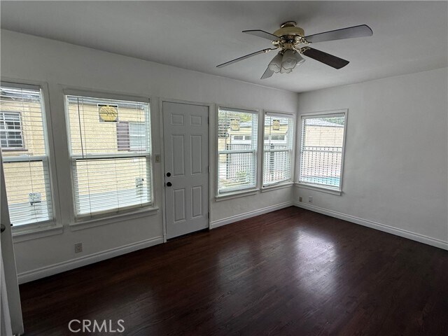 Building Photo - 527 S Orchard Dr